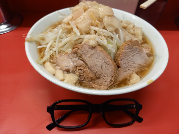 「小ラーメン(野菜・あぶら増し)カタカタ」@ラーメン二郎 上野毛店の写真