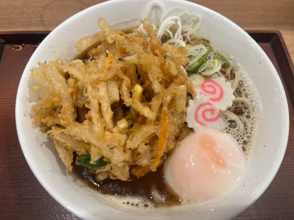 「温 天玉そば」@十割蕎麦 さがたに 新宿京王モール店の写真