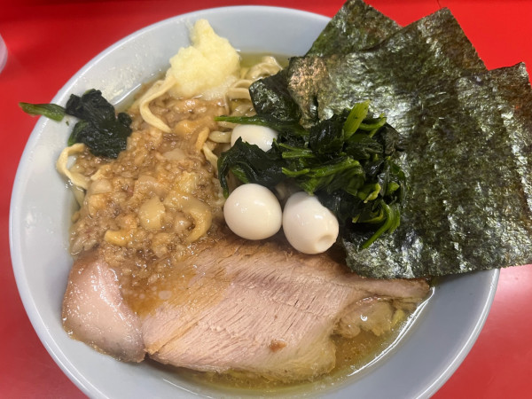 「東浦家、麺半分、ニンニク、アブラ」@ラーメン富士丸 東浦和店の写真