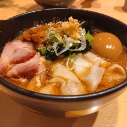 特製味噌らーめん（熟成縮れ麺）