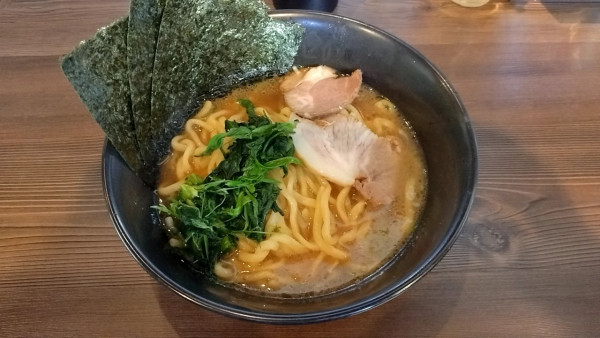 「ラーメン850円＋半ライス150円」@ラーメン 萩原家 藤沢店の写真