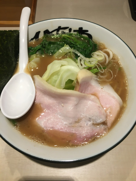 「並ラーメン　もも(780円)」@地鶏豚骨らーめん ひなわの写真