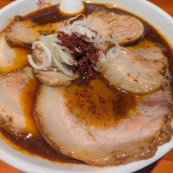 辛肉ラーメン(1200円)