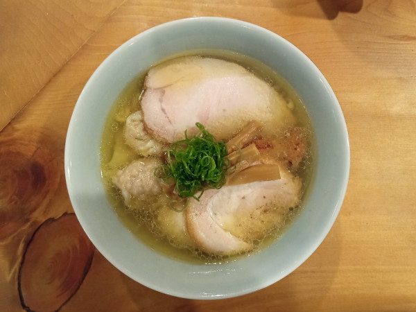 「特製（鶏チャーシュー）塩そば（太麺）」@中華そば しば田の写真