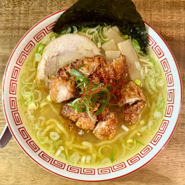 「元祖函館流ザンギ塩ラーメン」@元祖函館流ザンギラーメンまごころの写真