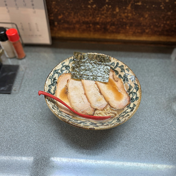 「煮干しそば＋チャーシュー」@洛二神の写真