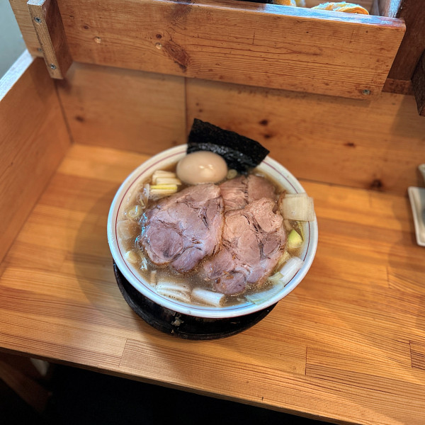 「チャーシュー1枚味玉中華そば(並)海苔1枚」@中華そば 葉山の写真