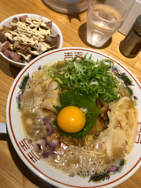 「特製濃厚そば 満つるStyle & レアチャーシュー丼」@鶏そば 満つるの写真