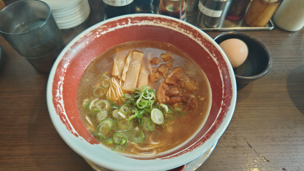 「徳島ラーメン」@徳島ラーメン 麺王 高松駅前店の写真