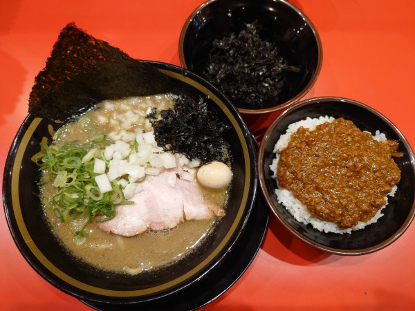 「煮干し+キーマカレー」@とらきち家の写真