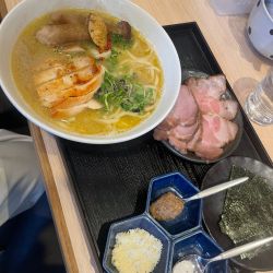 ポルチーニ鶏白湯ラーメン+海苔
