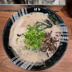 ラーメン(950円)