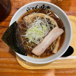 焼き醤油ラーメン(1100円)