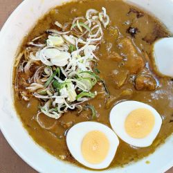 カレーラーメン＋ゆで玉子