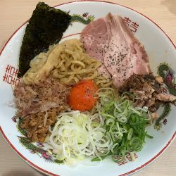 地鶏と濃い玉のまぜそば1000円