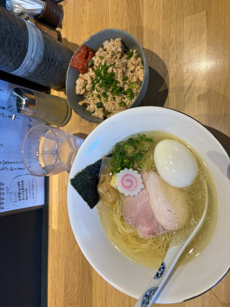 「味玉ラーメン、まかない丼」@麺屋 加減の写真