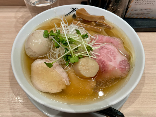 「特製淡麗白醤油らーめん」@麺 ひしおのキセキの写真