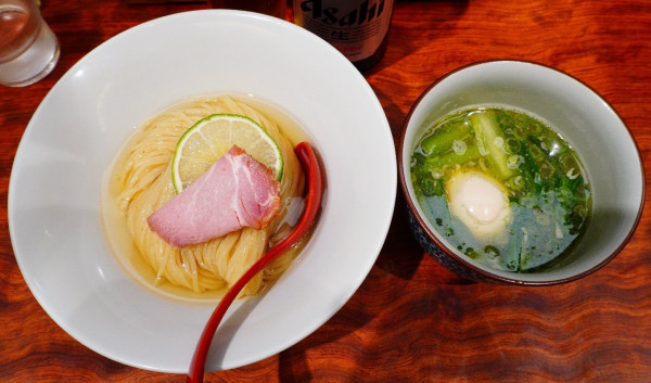 「昆布水つけ麺 塩＋煮玉子＋瓶ビール」@三馬路 東京店の写真