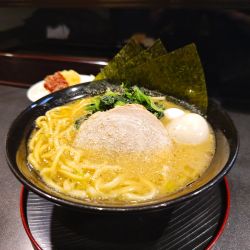 味玉らーめん+ほうれん草+半ライス