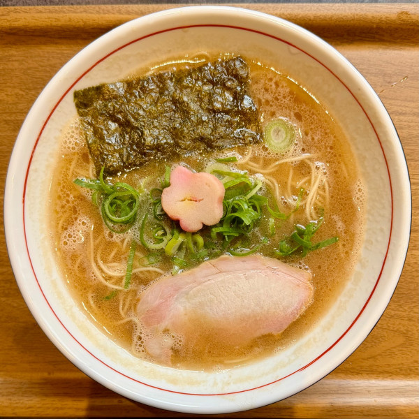 「豚骨中華そば」@濃厚豚骨中華そばGANPAIの写真