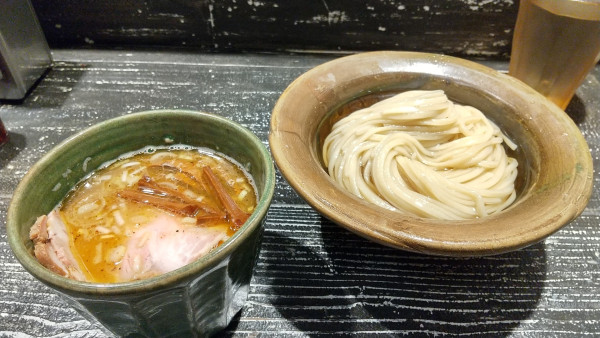 「昆布水つけ麺海老ワンタン3個入り」@あいだや2の写真