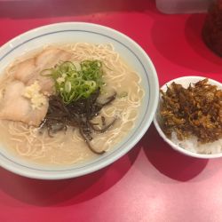 本場博多ラーメン+ライス無料¥700-