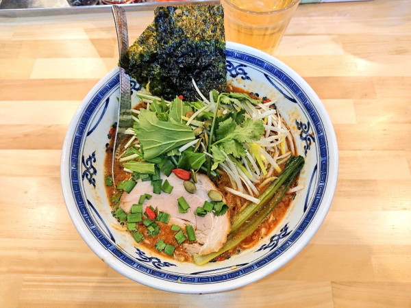 「レギュラー 金の担担麺」@瀬佐味亭の写真