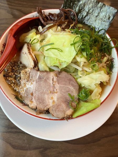 「豚骨味噌らーめん(1,130円)」@濃厚豚骨 くまめん 神田店の写真