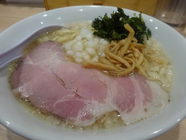 「背脂中華そば　950円」@中華そば かけ橋の写真