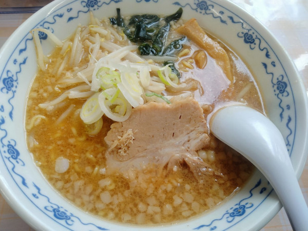 「味噌ラーメン＋半チャーハンセット」@らーめん 翔太の写真