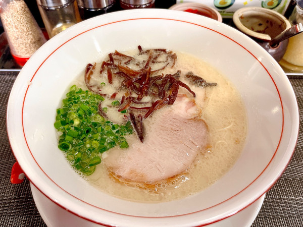 「白豚キチラーメン（800円）」@豚キチ combo MO:MOの写真
