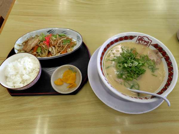 「平日ランチセット（コッテリ）850円」@大ちゃんラーメン 鳥取店の写真