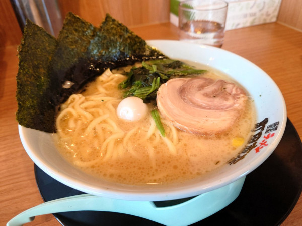 「豚骨醤油並850円」@町田商店 栃木箱森店の写真