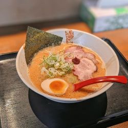 濃厚味噌󠄀らーめん