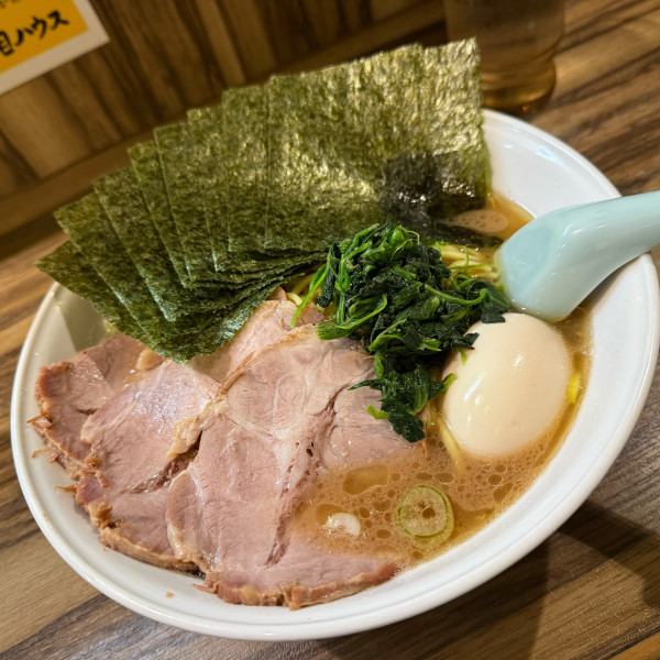 「全部のせ大盛（硬め、ふつう、ふつう）」@横浜家系らーめん 五丁目ハウスの写真