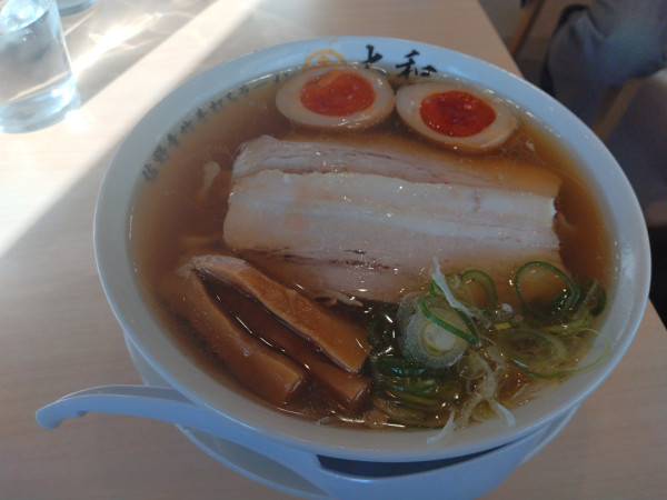 「味玉ラーメンま(醤油)¥1150+餃子3個¥450-」@佐野ラーメン 大和 厄除け大師店の写真