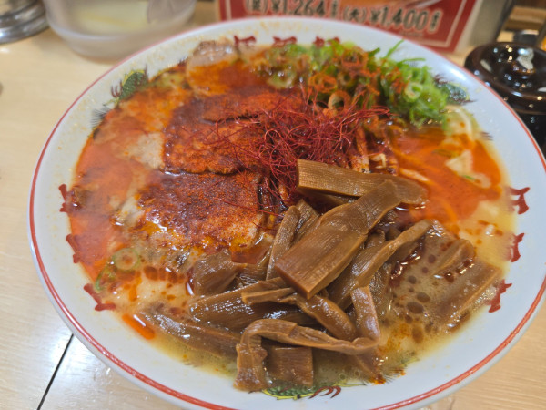 「辛味噌ラーメン（大）・メンマ　￥1,320」@伍福軒 川崎店の写真