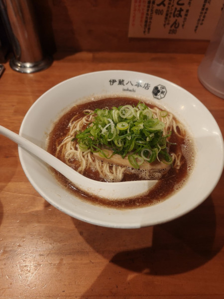 「中華そば 880円」@中華そば つけそば 伊蔵八 本店の写真