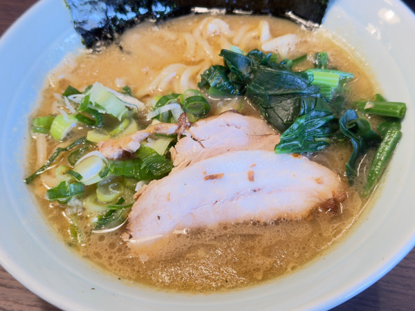 「豚骨醤油ラーメン」@横浜家系ラーメン よこ家の写真