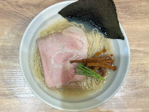 「★＜限定＞三重県揖斐川産しじみ中華そば🍜¥1,500」@麺庵 利休の写真