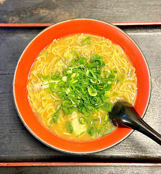 「にんにくねぎラーメン」@とん亭 本店の写真