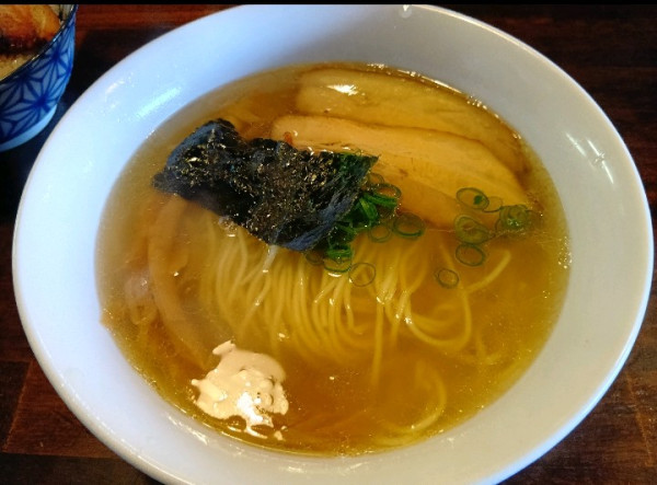 「塩ラーメン」@カミカゼの写真