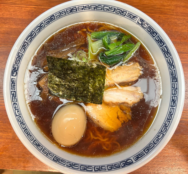 「支那そば 900円+味玉100円」@支那そば ともの写真