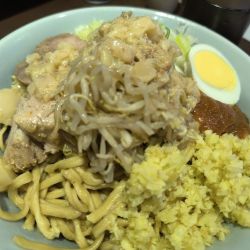 刻み生姜の油そば味噌がけ・生卵（ちょい脂）