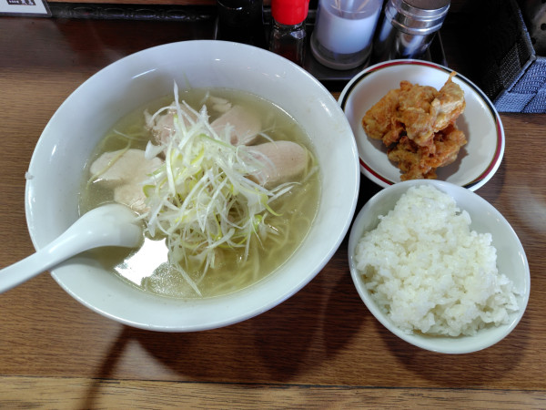 「ラーメンセット（鶏とネギのあっさりラーメン）950円」@天馬の写真