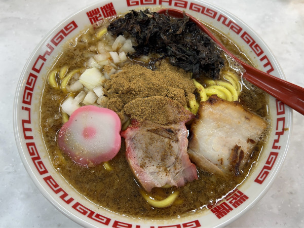 「背脂煮干醤油ラーメン」@MISO HANAMICHI 本店の写真