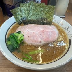 ラーメン　1050円　普通で