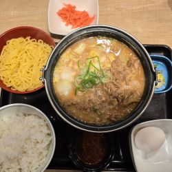 牛肉玉ラーメン鍋膳(とんこつ)　987円