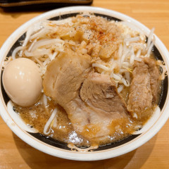 ラーメン まぜそば カミナリの画像