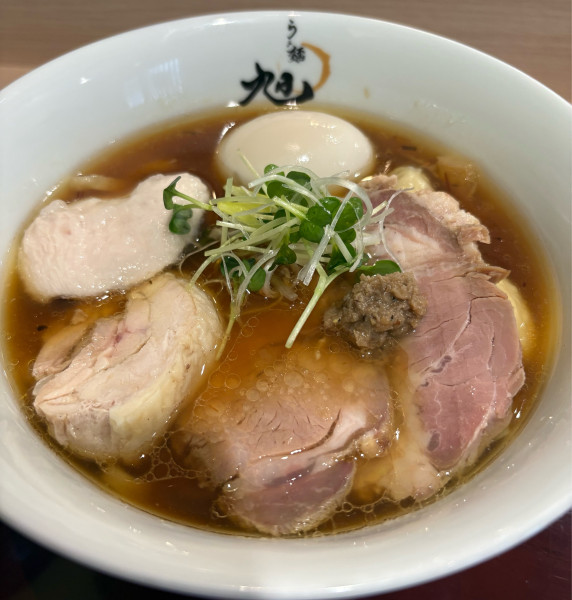 「特製醤油らぁ麺」@らぁ麺旭の写真